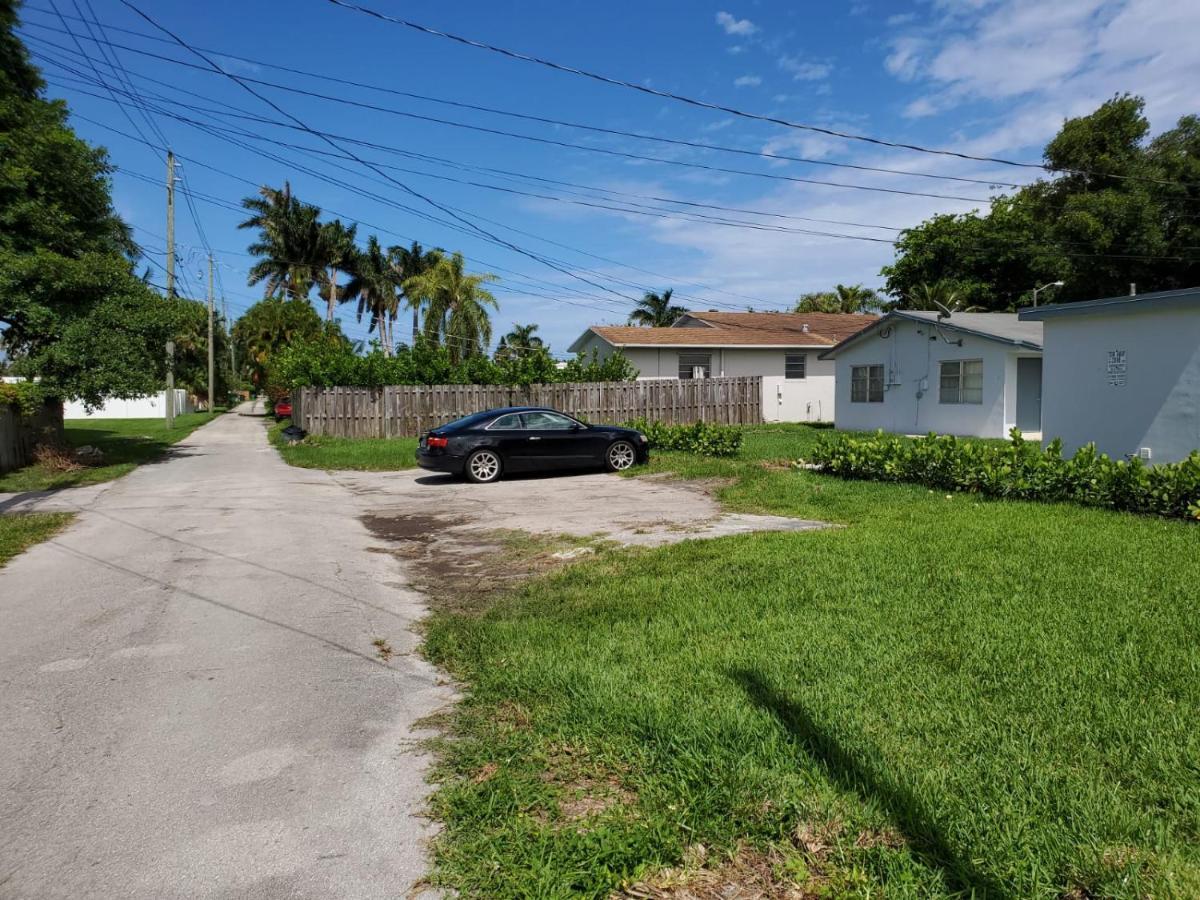 Sophisticated Dania Beach Suites Near The Beach Exterior foto